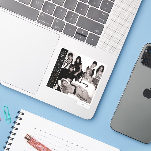 Adesivo Gossip Girl Black and White Group Graphic (Notebook com iPhone)