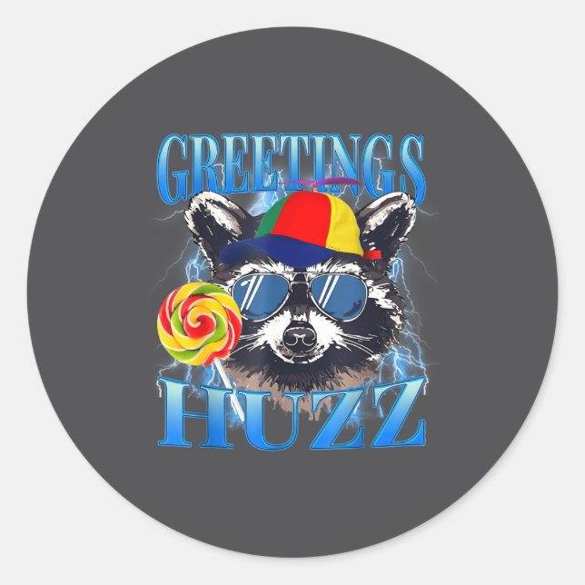 Adesivo Greetings Huzz Raccoon Meme Chaos Humor Vibes  (Frente)