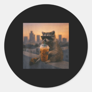 Adesivo Guaxinim bebendo café gelado meme engraçado de ani