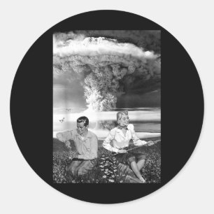 Adesivo Guerra Nuclear na Nuvem com Bomba Atômica - Retro