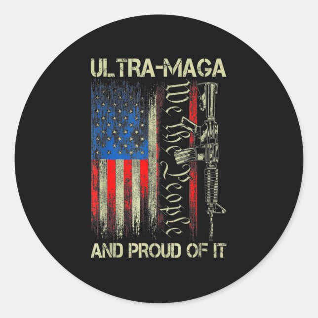 Adesivo Gun USA Flag Patriots Ultra MAGA E Orgulhoso Dele (Frente)