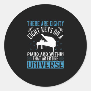 Adesivo Há Oitenta Chaves Em Um Piano E Dentro