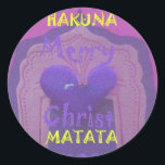 Adesivo Hakuna Matata Felry Christmas Love Design.jpg<br><div class="desc">Hakuna Matata Feliz Design de Amor de Natal. Kwanzaa e Hanuka são alguns dos festivais mais conhecidos por poucos, mas se pensarem nisso, não há nada tão importante como estar de férias. É a época especial do ano em que você só quer celebrar e a época de Natal é uma...</div>