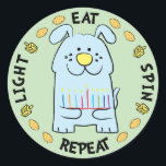 Adesivo Hanukkah Dog Stickers "Light, Come, Spin, Repete"<br><div class="desc">Chanucá/Chanukah Dog Holiday paus, "Light, Coma, Spin, Repeat" Enfim, eu escrevo, Chanukah é um dos meus feriados favoritos. Divirta-se usando esses adesivos como topos de bolo, etiquetas de presentes, fechos de malas de favor ou qualquer que seja a sua festa! Obrigados para parar e comprar! Seu negócio é muito apreciado!...</div>