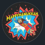 Adesivo Hanukkah Judah Maccabee Chanukah Round<br><div class="desc">"Gato Rosa Ballerina, Feliz Chanukah" Manchas Redondas. Divirta-se usando esses adesivos como topos de bolo, etiquetas de presentes, selos de envelopes, fechos de malas de favor ou qualquer que seja a sua festa! Personalize excluindo texto e adicionando suas próprias palavras, usando o estilo, o tamanho e a cor de sua...</div>