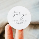 Adesivo HARLOW Moderno Casamento Minimalista Obrigado<br><div class="desc">A Harlow Wedding Collection apresenta uma fonte moderna e elegante e design minimalista simples. Perfeito para o seu casal simples e eterno.</div>