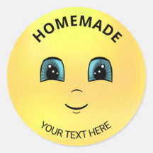 Homemade de uma face solar feliz moderna