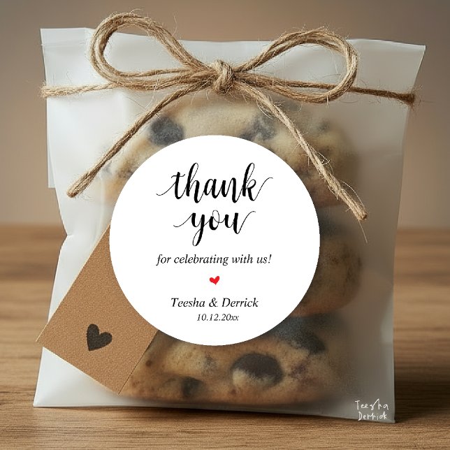 Adesivo Janto Russo Moderno De Casamento Obrigado Presente (Modern Rustic Wedding Dinner Thank You Gifts Classic Round Sticker cute red heart Black White)
