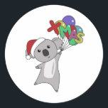 Adesivo Koala Christmas Snow Winter Animais Koalas<br><div class="desc">O Koala para o Natal com balões de Natal. Animais engraçados com presentes e neve até as férias. Também é engraçado para o Natal em julho. Os coalas são animais doces e perfeitos para o Natal.</div>