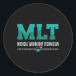 Adesivo Lab Tech MLT Medical Laboratory Technicic Science<br><div class="desc">Este divertido design de um técnico de laboratório para mulheres e homens que amam seu trabalho de laboratório e químico. Mostre que você é um técnico de laboratório orgulhoso. O motivo é a citação do MLT Medical Laboratory Technician.</div>