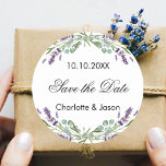 Adesivo Lavanda casamento de eucalipto Salvar Data<br><div class="desc">Um fundo branco na moda,  decorado com flores lavandas e verde de eucalipto. Personalize e adicione seus nomes e data de casamento.</div>