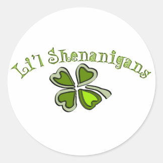 Adesivo Li’l Shenanigans Um Partido Estranho Shamrock Cart
