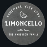 Adesivo Limoncello Caseiro com Amor Quadro Negro Moderno<br><div class="desc">Adesivos/rótulos de limoncello personalizados com texto/mensagem de presente personalizada em fundo estilo quadro-negro.</div>