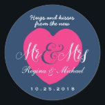 Adesivo Love Heart Script Mr e Mrs Wedding Favor Sticker<br><div class="desc">Vintage e etiqueta rustica de design de casamento. Decorado com letra de escrita de caligrafia cardíaca e de letreiros manuais. Perfeito para o casamento, festa de noivado, chá de panela, comemoração de aniversário ou qualquer ocasião especial. Você pode personalizar a cor do plano de fundo para ajustado a cor do...</div>