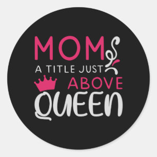 Adesivo Mama - Um Título Logo Acima de Rainha