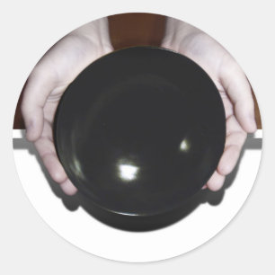 Adesivo Mãos Segurando uma Tigela Vazia