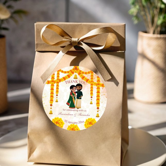 Adesivo Marigold garlands sinalizou com o casamento Tamil  (Marigold garlands bells with Tamil Telugu wedding Classic Round Sticker)