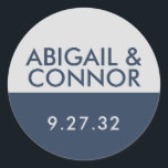 Adesivo Marinho de Tipografia Minimalista Moderna Nomes de<br><div class="desc">Elementos: fundo de alto contraste com fontes sans serif e slab. Cores: Marinho Azul,  Cinza,  Prata. Temas: Moderno,  minimalista,  limpo,  simples,  escandinavo,  moda,  sofisticado,  geométrico,  zen. Coleção: Suíte de Casamento de Cinzas Azuis,  Marinho de Tipografia Minimalista Moderna. Tipo de produto: Names Sticker</div>