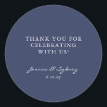 Adesivo Marinho Escuro Minimalista - Script Azul Personali<br><div class="desc">Marinho Escuro Moderno Minimalista Personalizado De Casamento De Script Azul Obrigado Clássico Do Adesivo Redondo</div>