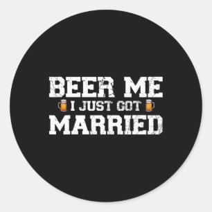 Adesivo Me Cerveja Acabei de Me Casar Noivo Festa de Solte