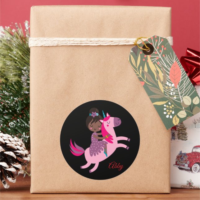 Adesivo Menina Negra Coca-branca a Andar num Unicórnio (Feriado)