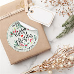 Adesivo Merry Christmas Holly Wreath Return Endereço Label<br><div class="desc">Feliz Roteiro de Tipografia da Caligrafia de Natal com Modelos de etiquetas de endereço de Holly Floral Wreath Return. Berry Botânico e Pinheiros de Natal com Cores Vermelhos e Verdes. Feliz Feriado Deseja Coleções de Cartões de natal de Natal de Feliz Brilhante.</div>