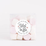 Adesivo Mint to Be Personalised Wedding Favor<br><div class="desc">Os adesivos especiais e frescos para favoritos de casamento destacam a "mint to be" em letras suaves em preto,  acentuadas com corações poeirentos cor-de-rosa rosa. Personalize com seus nomes e data de casamento.</div>