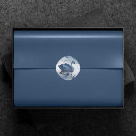Adesivo Mistura Reflexões | Casamento de Dusty Blue Swan L<br><div class="desc">Romântica, escura e melancólica lago pintado à mão, tema do casamento em azul macio e poeirento de marinho com um cisne gracioso e enfumaçado de nevoeiro matinal. Da coleção "Lake Refletions", este design de aquarela foi inspirado pelo tranquilo momento em que se pode estar com aquele que se ama sem...</div>