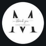 Adesivo Modern White Monogramme Casamento Favor Obrigado<br><div class="desc">Obrigado de casamento monograma personalizado moderno que você cola com uma fonte moderna. Personalizar facilmente online. Itens correspondentes disponíveis para complementar estas etiquetas de casamento elegantes de monograma.</div>