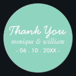 Adesivo Moderno Teal Cursivo Obrigado Casamento<br><div class="desc">Simples. Moderno. Elegante. Um autocolante de casamento,  texto branco contra o chá.</div>