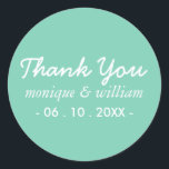 Adesivo Moderno Teal Cursivo Obrigado Casamento<br><div class="desc">Simples. Moderno. Elegante. Um autocolante de casamento,  texto branco contra o chá.</div>