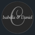 Adesivo Monograma C Selo de Casamento<br><div class="desc">Os presentes monográficos têm uma enorme seleção de selos de correio USPS personalizáveis, autocolantes de envelope, cartões de saudação, camisetas, chapéus, botões, ímãs e muito mais. Estes monogramas são excelente de enviar convites para casamento, Convites de festas de aniversário, anúncios de graduação, e festas de aniversário surpresa apenas para citar...</div>