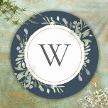 Adesivo Monograma Inicial do Elegante Azul Verde Elegante<br><div class="desc">Com delicada aquarela deixa verde sobre fundo azul marinho, este adesivo botânico chic pode ser personalizado com o seu monograma inicial. Perfeito para casamentos, chás de panela, chás de fraldas, batismos, festas de noivado, comemorações de aniversário, graduações, encontros de aniversário e outros eventos especiais ao longo do ano! Projetado por...</div>