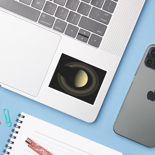 Adesivo Mosaico Do Planeta Saturno E Seus Anéis Principais (Notebook com iPhone)