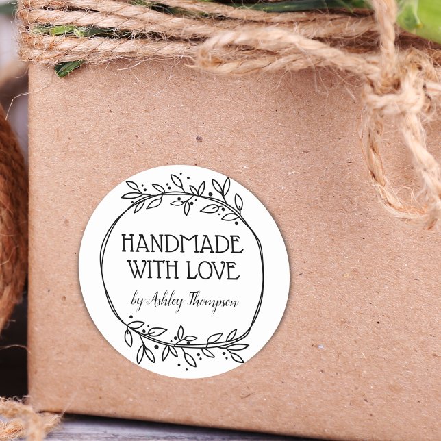 Adesivo Na moda Greenerescente Feita À Mão Com Nome De Amo (Stylish Greenery Handmade With Love Name Classic Round Sticker)