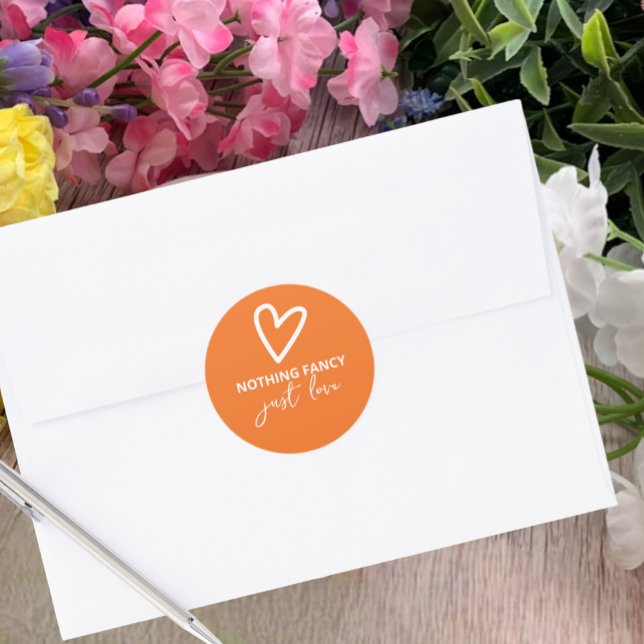 Adesivo Nada De Rico Apenas Adoraria Casamento Retroativo (Nothing Fancy Just Love Groovy 70s Wedding Classic Round Stickers from Ricaso. Fun colorful & bold)