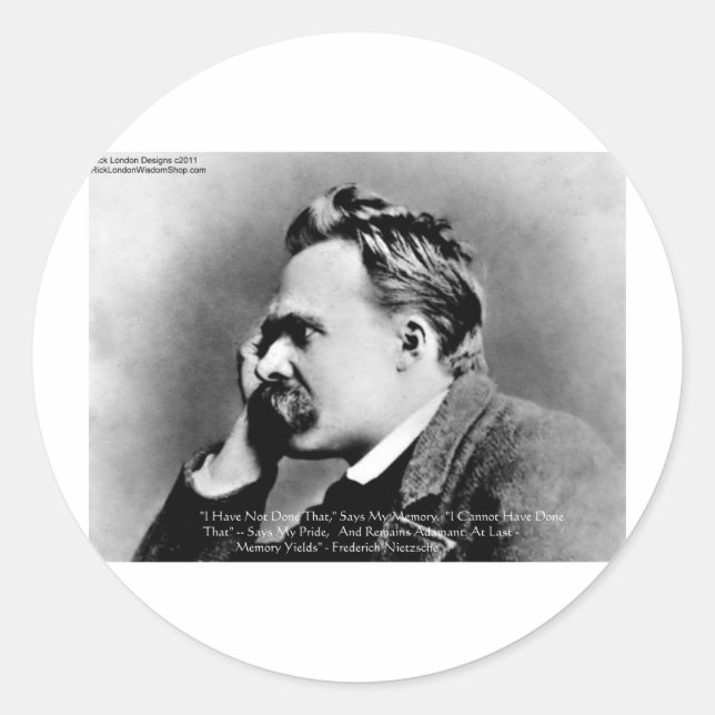 Adesivo Nietzsche "Orgulho Vs Memória" Wisdom Cote Ofertas (Frente)