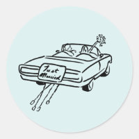 noiva e noiva em um carro recem casados