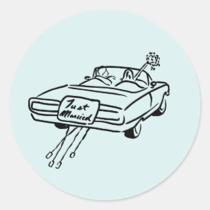 Adesivo noiva e noiva em um carro recem casados