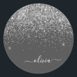 Adesivo Nome do Monograma da Girly Glitter Sparkle Cinza S<br><div class="desc">Silver e cinza Sparkle Glitter escovado Monograma de Metal e Etiquetas de Endereço do Adesivo de Papel Inicial. Isto faz o doce e perfeito aniversário de 16 anos, casamento, chá de panela, aniversário, chá de fraldas ou festa de solteira presente para alguém que ama luxo de luxo e estilos quíticos....</div>