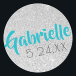 Adesivo Nome Personalizado Bat Mitzvah Silver Glitter U PI<br><div class="desc">Personalize este aniversário de brilho prateado e turquesa ou adesivo de Bat Mitzvah, etiqueta de favor ou selo de envelope com seu nome e data da festa. * * * * * * * * * * * * * * * * * Clique em PERSONALIZAR para alterar a cor,...</div>
