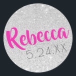 Adesivo Nome Personalizado Bat Mitzvah Silver Glitter U PI<br><div class="desc">O nome personalizado e a data da festa, a menina cinza, são de prata macia, e o nome dela é Aniversário, Bat Mitzvah, Quinceanera, ou adesivo personalizado de papelaria. * * * * * * * * * * * * * * * * * Clique em PERSONALIZAR para alterar...</div>