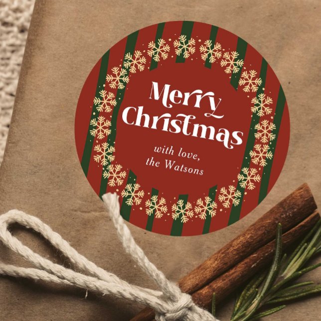 Adesivo Nome Personalizado de Natal de Merry Vermelho e Ve (Trendy retro style red & green stripe Merry Christmas round stickers with your custom name)