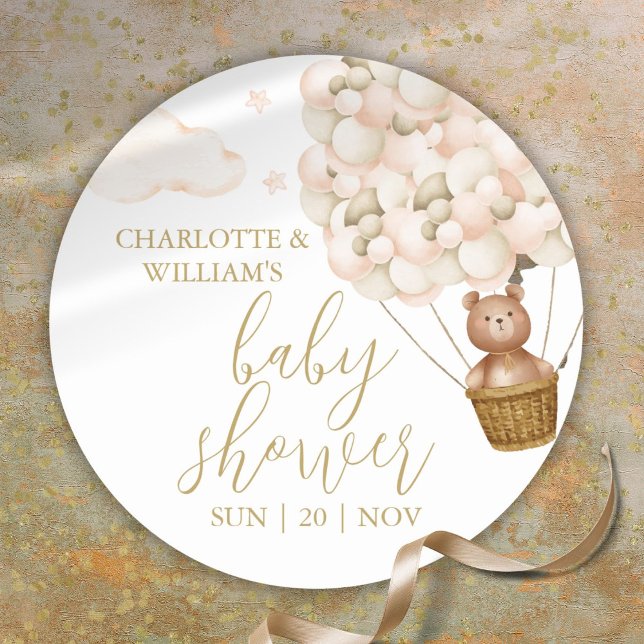 Adesivo Nós Mal Podemos Esperar Ursinho Chá de Bebê (We Can Bearly Wait Teddy Bear Baby Shower Classic Round Sticker)