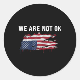 Adesivo Nós Não Estamos Bem De Cabeça Para Baixo Na Camisa