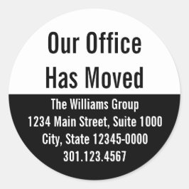 Adesivo Nosso escritório mudou o anúncio preto e branco