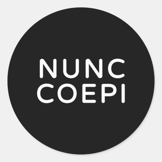 Adesivo Nunc Coepi Wordmark (Frente)