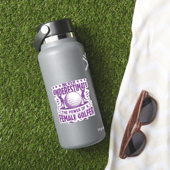 Adesivo Nunca subestime o poder de uma golfista fêmea (HydroFlask Insitu)