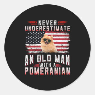 Adesivo Nunca subestime um velho com um Pomeraniano