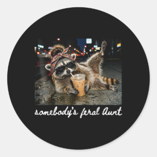 Adesivo O Café Gelado Raccoon Tia Feral de Alguém Sarcásti